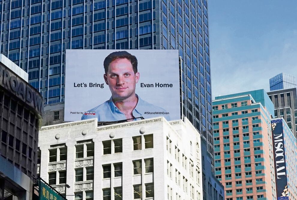 Es el primer periodista occidental desde la era soviética arrestado por Moscú acusado de espionaje, algo que el profesional, y el gobierno de Biden rechazan de plano.