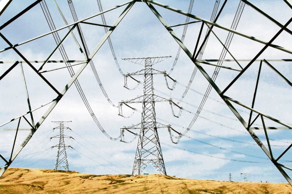 La Comisión de Energía de Coparmex urge a tener costos reales en los precios de las tarifas doméstica de alto consumo, domésticas y comerciales (ARCHIVO EL UNIVERSAL)