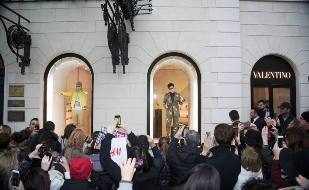 El acto atrajo a numerosos fotógrafos de la capital italiana. (FOTO de Twitter paramount_spain)