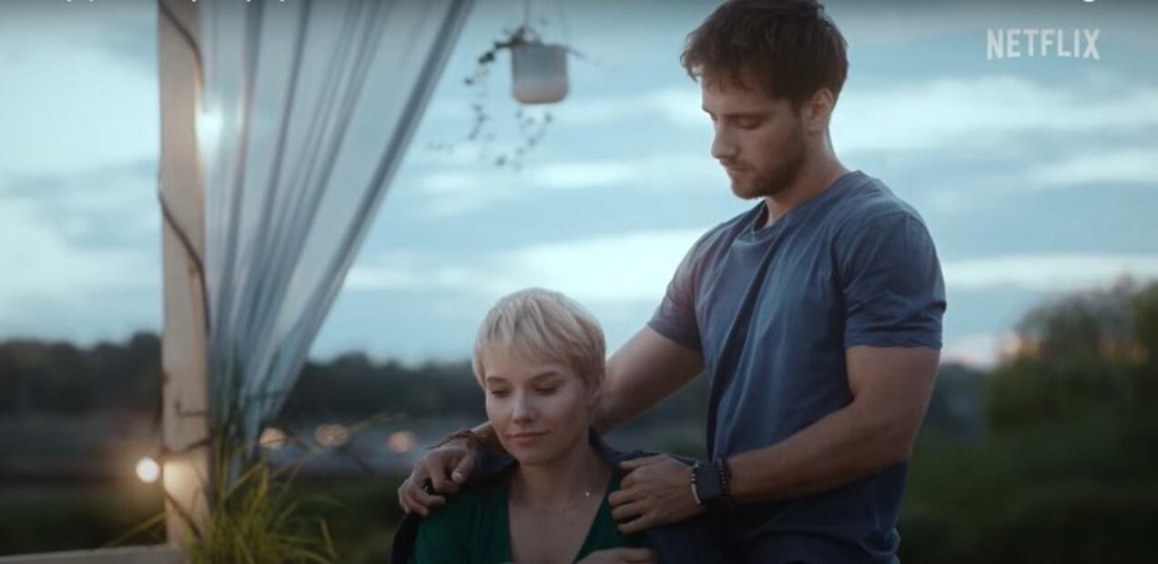 "Esta noche duermes conmigo". Fuente: Captura Netflix