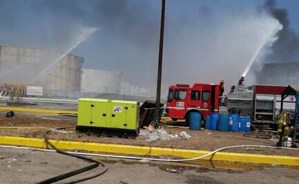 Tras más de 30 horas, controlan incendio en refinería de Salina Cruz, en Oaxaca