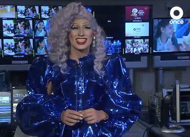 "¡Y la que informe!": Drag Queen hace historia al presentar noticias en Canal Once