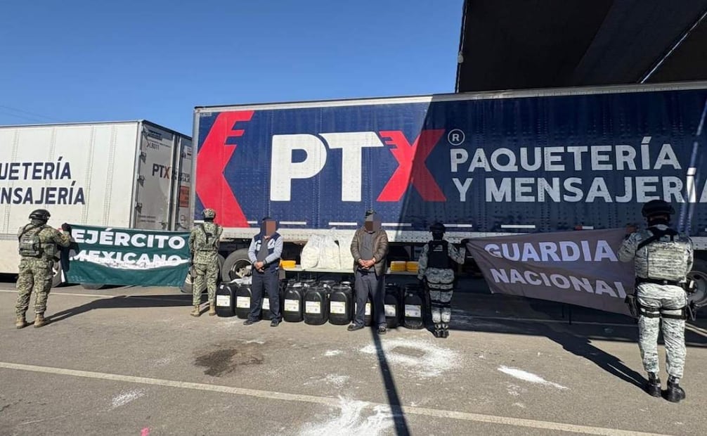 Personas detenidas por transportar metanfetamina (20/11/2025). Foto: Especial