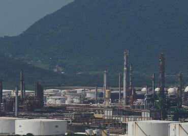 Alejandro Murat anuncia inversión de 40 mil mdp para refinería en Salina Cruz