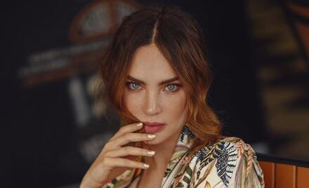 Belinda impacta con foto de su abdomen y mini cintura