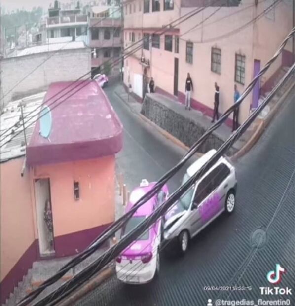 La calle más peligrosa en CDMX es una resbaladilla para los coches