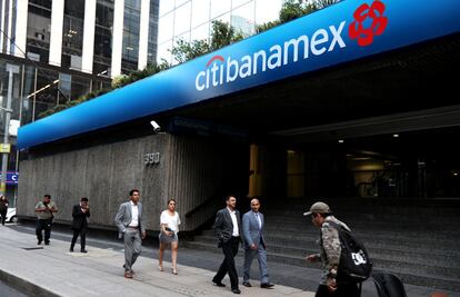 A principios de 2023 se revolverá quién compra Banamex, confía AMLO 
