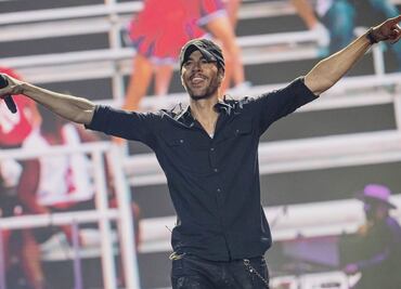 Enrique Iglesias cumple 50 años; el cantante de la gorra y el lunar que no ha cambiado con el tiempo