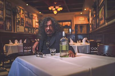 Javier Bátiz desafía a la adversidad