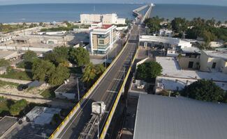 Inicia operaciones viaducto elevado de Progreso, Yucatán; cuotas de peaje para tráileres siguen pendientes