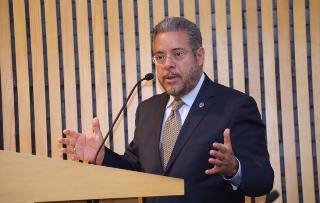 Enrique Bustamante Martínez, director de la Fundación Ealy Ortiz A.C., invitó a periodistas a tratar los temas de salud desde un ángulo multifactorial. Foto: Berenice Fregoso