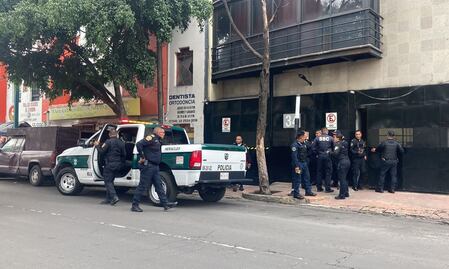 Hombre mata a balazos a esposa y suegra en departamento de la colonia Popotla