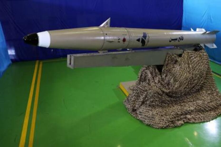 Irán presenta su nueva generación de misiles balísticos de precisión