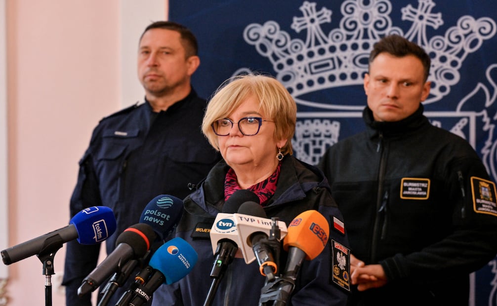 La fiscal Bożena Harasz-Wołoszyn señaló que aún se desconoce cómo el atacante llegó a la abadía de Jarosławice. Foto: EFE/EPA/Piotr Polak POLAND OUT