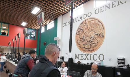 Lanza SRE decálogo para atender a mexicanos en EU y Canadá