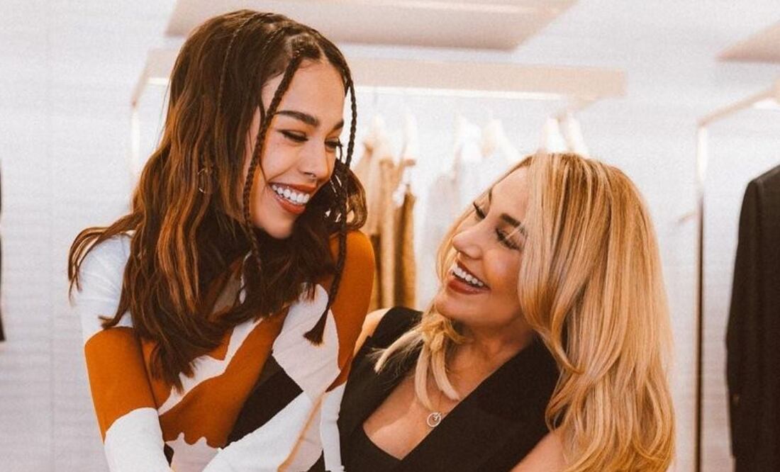 Danna Paola comparte imágenes con su mamá vistiendo looks de la colección primavera 2022 de Fendi / Foto: Instagram @@dannapaola