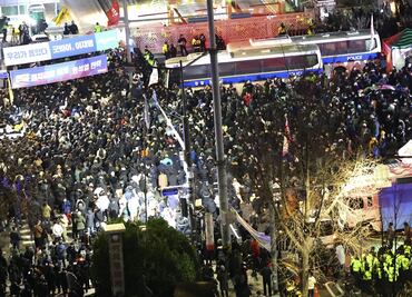 Líder parlamentario demócrata en Corea del Sur dice que presidente debería “dimitir inmediatamente”; "ya no puede estar al frente"