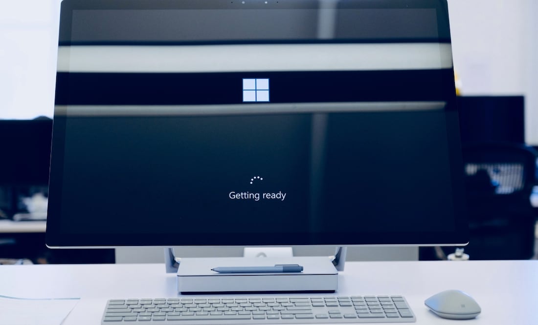 El primer paso es reiniciar el equipo en modo seguro o de recuperación. Aquellos ordenadores conectados por cable a internet pueden recuperarse solo con reiniciarse en modo seguro con conexión a red. Foto: Unsplash