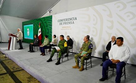 AMLO garantiza apoyo a afectados por huracán "Grace" en Veracruz