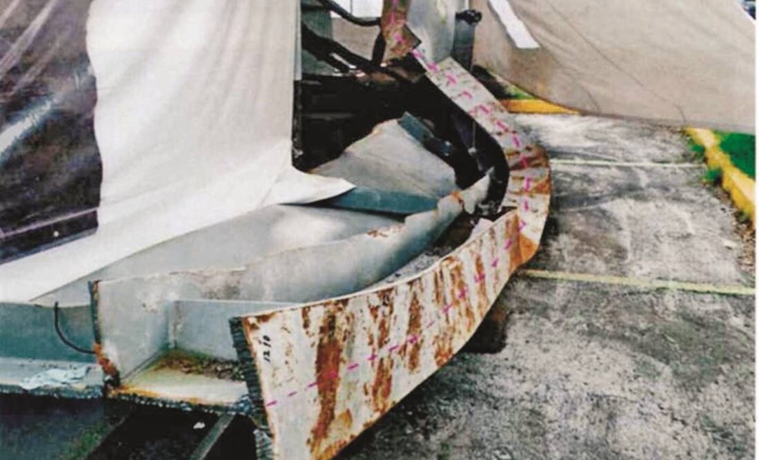 Fotografía que muestra el pandeo de la viga sur en la Línea 12 que colapsó, el pasado 3 de mayo, después de que se retiró la cubierta de concreto. Es uno de los elementos principales que aparecen en el informe final. Fotos: ESPECIAL