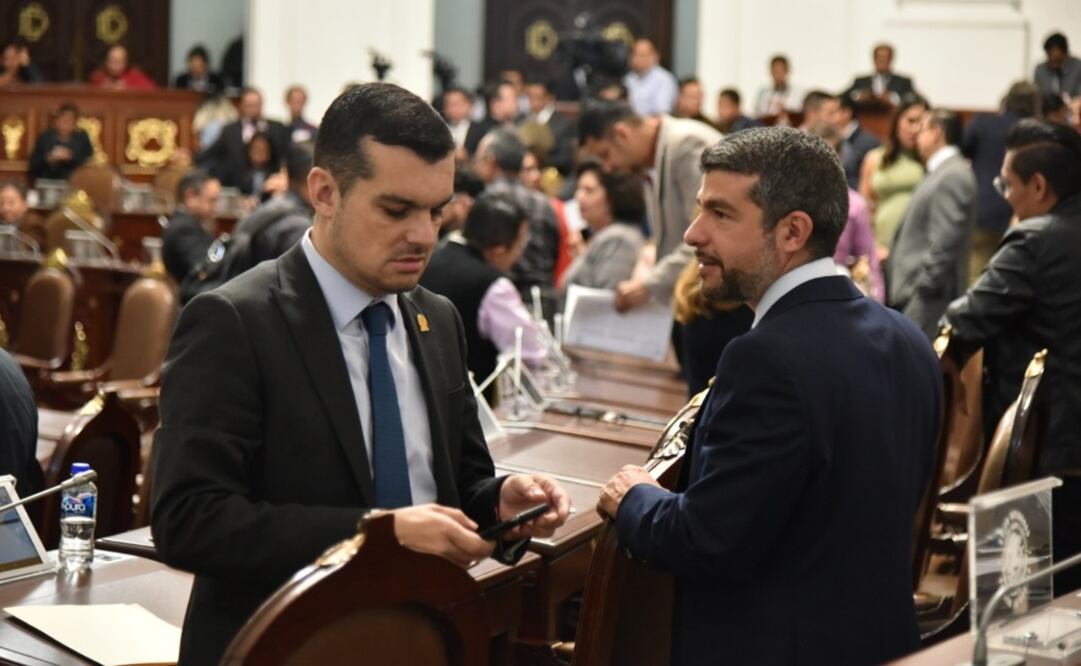Los panistas Mauricio Tabe Echartea y Jorge Triana Tena presentaron una iniciativa, la cual fue turnada a la Comisión de Transparencia y Combate a la Corrupción. Foto: Especial