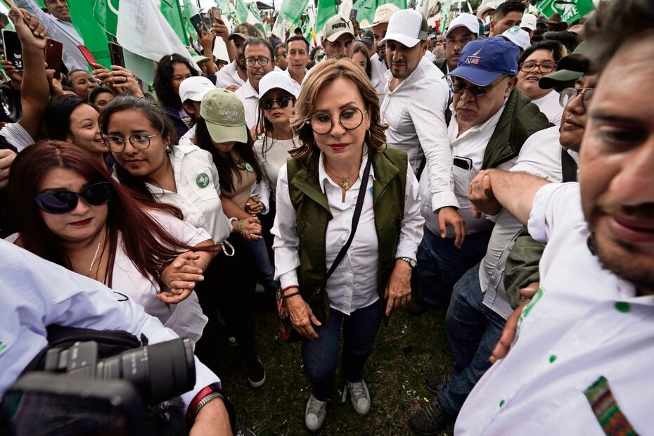Sandra Torres, del partido UNE, en un mitin de campaña en Chumaltenango. Las encuestas la ubican segunda, después de Arévalo. Foto: AP