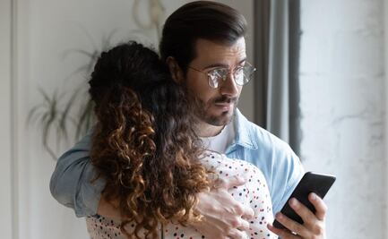 Hombre descubre infidelidad de su esposa por alerta de emergencia del gobierno de Reino Unido