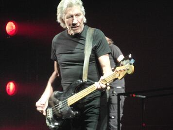 Roger Waters y Nina Persson, en un día como hoy