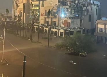 Huracán "Otis" se lleva fachada de plaza Galerías Diana en Acapulco