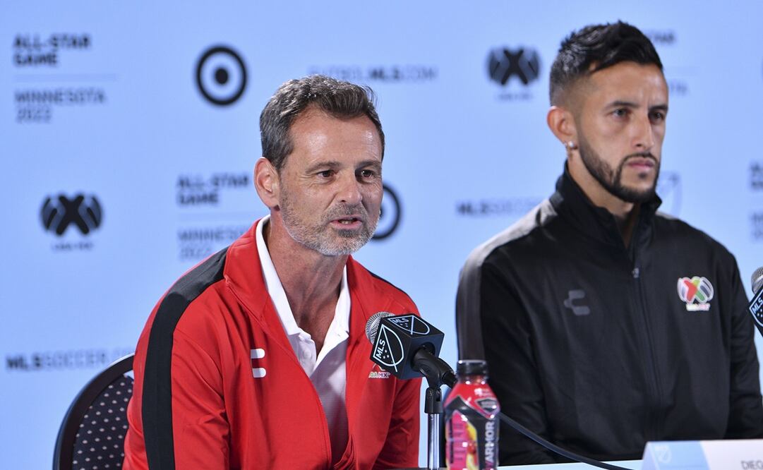 Diego Cocca y Camilo Vargas, representantes de la Liga MX - FOTO: Imago7