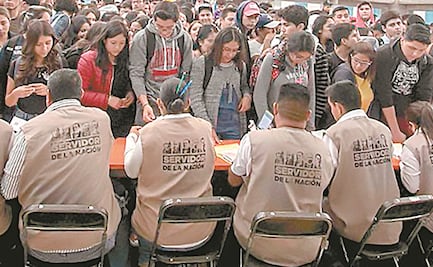 PRD va por quitar a los servidores de la nación