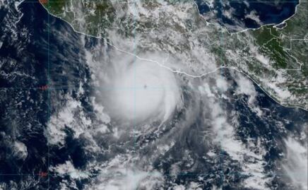 Otis se intensifica a huracán categoría 3; se dirige a playas de Acapulco