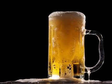 ¿Qué le pasa al cerebro cuando tomas cerveza?