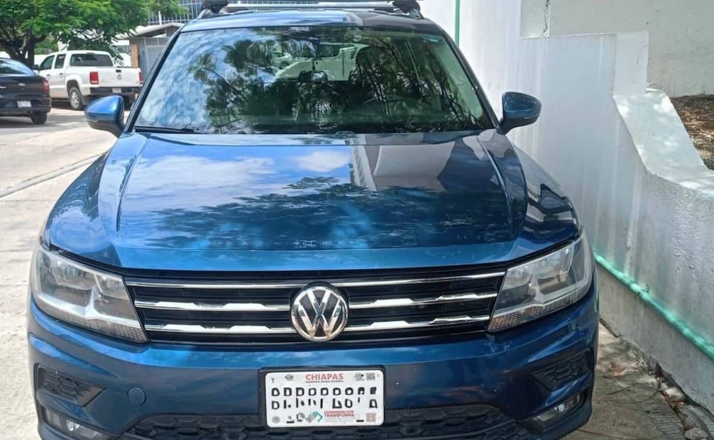 Detienen a director del Colegio de Bachilleres de Chiapas; conducía camioneta con serie alterada.
Foto: Especial.