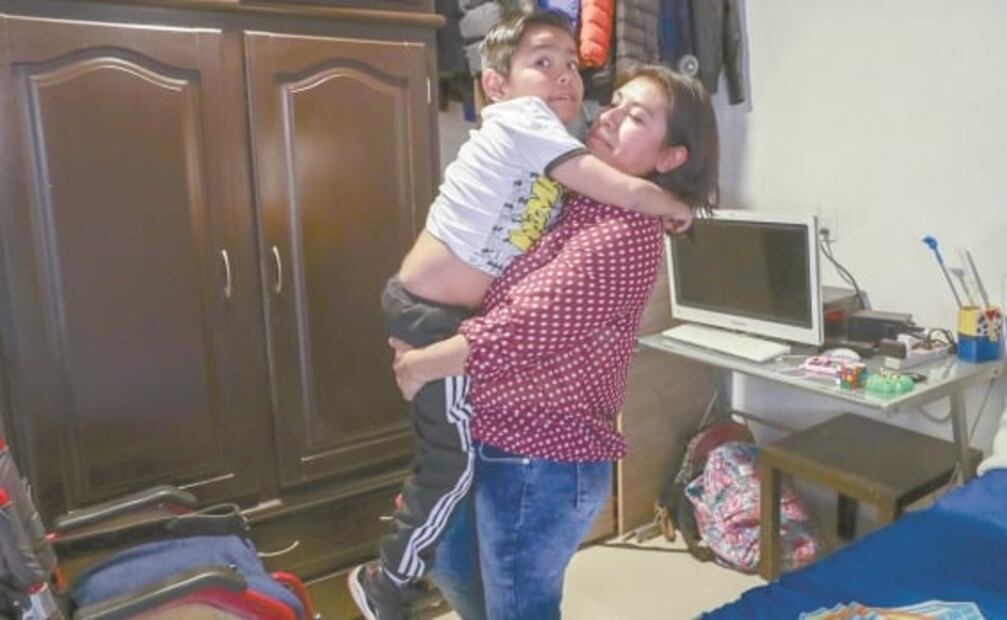 Axel contra la atrofia muscular; tratamiento cuesta más de 2 mdp