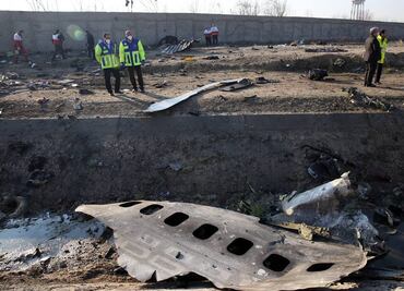 “Es culpa de quienes buscan la guerra”: hijo de víctima de avión derribado en Irán