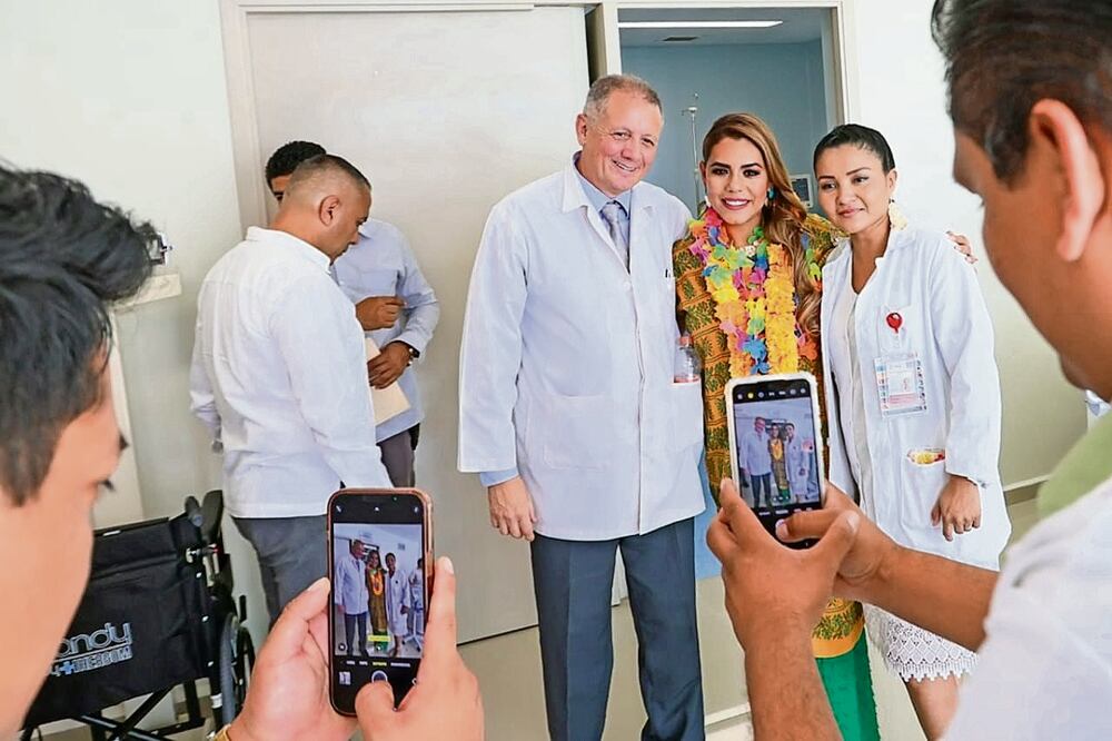 La gobernadora calificó la apertura de la clínica de hemodiálisis como “un acto histórico” en el que se atiende uno de los temas más sensibles.