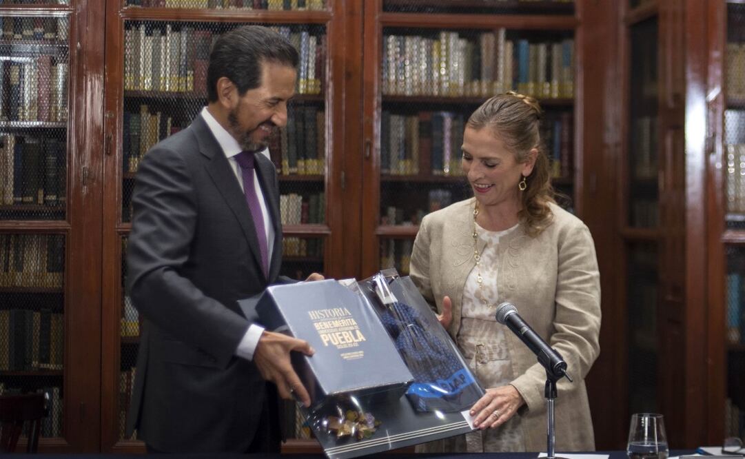 Beatriz Gutiérrez Müller y Alfonso Esparza Ortiz. Foto: Especial