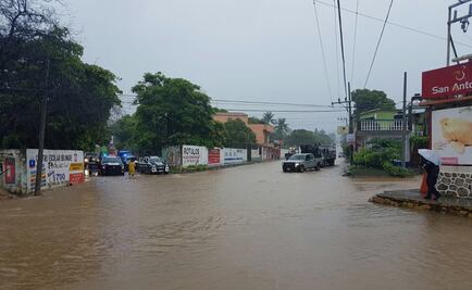 Tormenta tropical “Calvin” toca tierra en Oaxaca