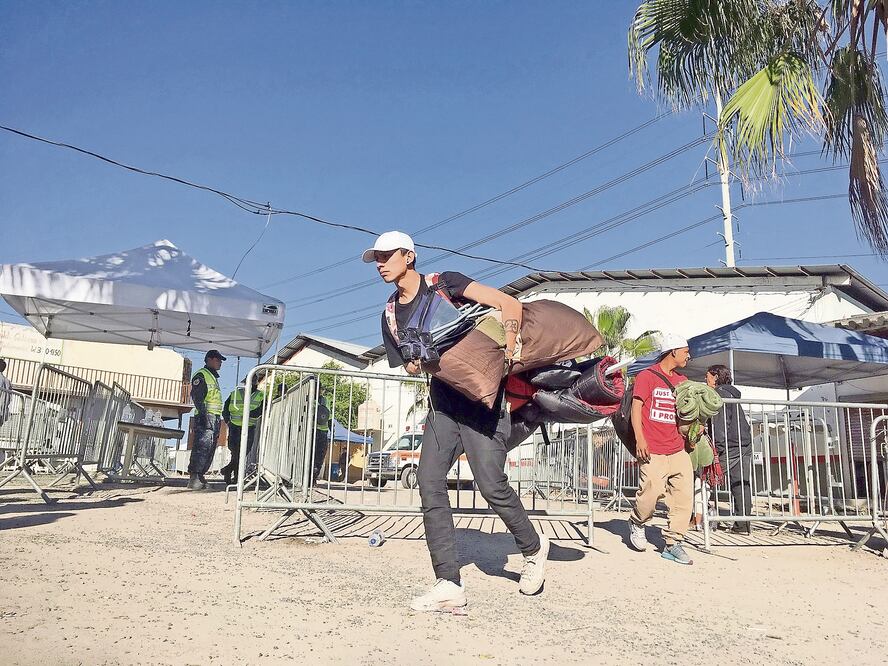 Los adolescentes que viajan solos están más expuestos a ser cooptados por los grupos criminales que operan en la frontera, advierte el director de Casa YMCA . GABRIELA MARTÍNEZ. EL UNIVERSAL