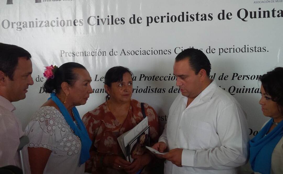 Esta foto del 24 de junio, muestra al gobernador de Quintana Roo cuando anunció que habría foros de consulta para la Ley de Protección a Periodistas. Foto: Archivo