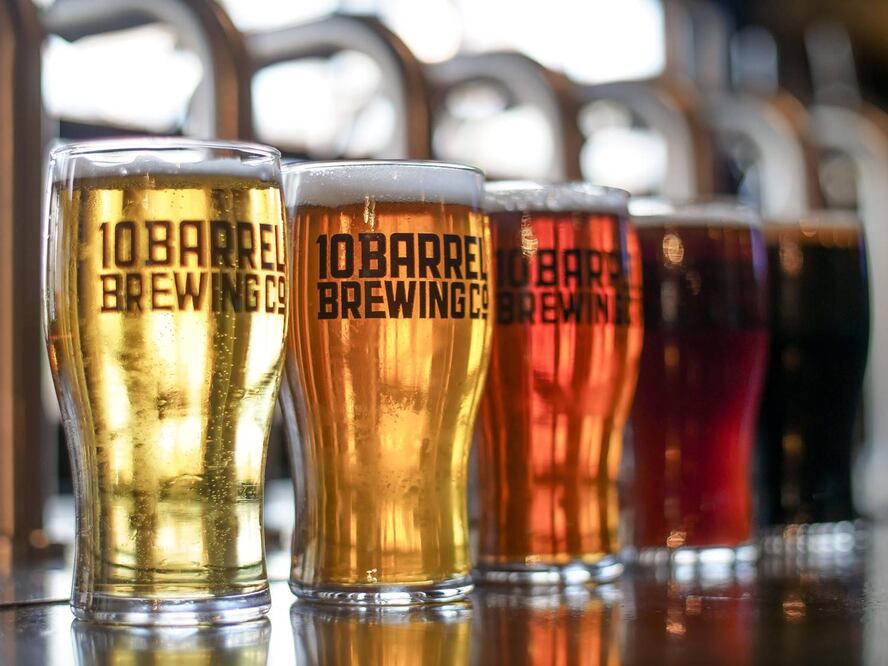 Para ver el Super Bowl las botanas y bebidas no pueden faltar. / Crédito: Pexels