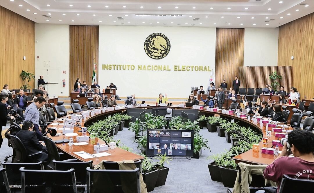Los funcionarios reconocen que hay preocupación interna en el Instituto Nacional Electoral ante los comicios del próximo 2 de junio, en los que se elegirá a jueces, magistrados y ministros de la Suprema Corte de Justicia de la Nación. Foto: Especial