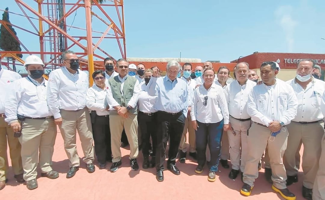 El presidente Andrés Manuel López Obrador visitó la refinería de Cadereyta, en Nuevo León. Foto: Tomada de video.