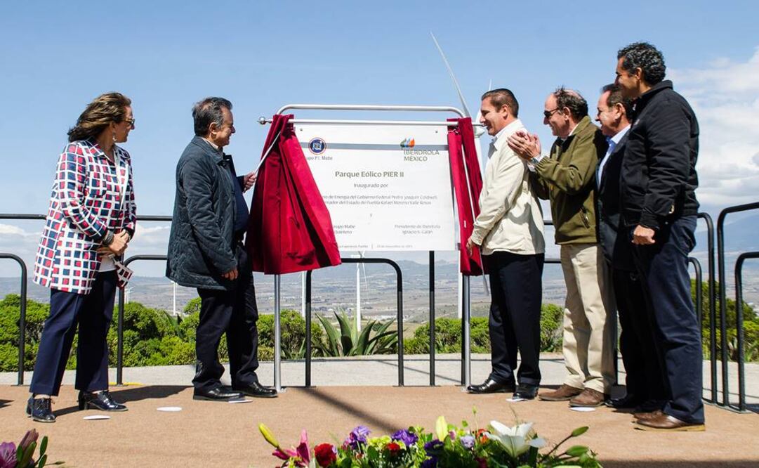 Pedro Joaquín Coldwell, Rafael Moreno Valle y Enrique Ochoa Reza, inauguraron el Parque Eólico PIER II(Foto: Especial)