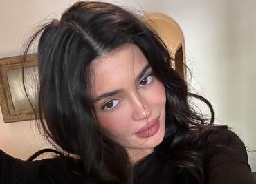 Kylie Jenner presume la tendencia de labios que triunfó en los 90
