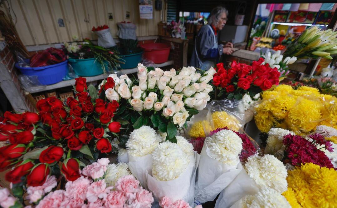 Venta de flores por el Día del Amor y la amistad Foto: Jorge Alvarado/EL UNIVERSAL