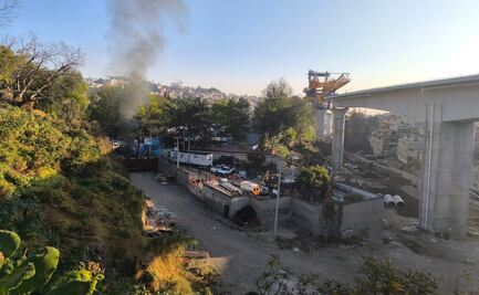 Vecinos de El Capulín en Álvaro Obregón bloquean obra del Tren Interurbano; exigen solución a daños en viviendas