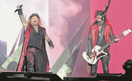 Mötley Crüe se funde con fans mexicanos