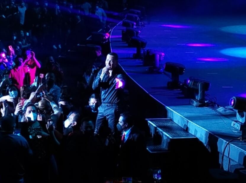 Víctor Manuelle aviva los ánimos en su concierto en el Auditorio